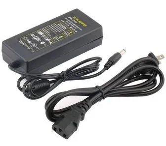 [KG1205S] Fuente 12V 5A para CCTV